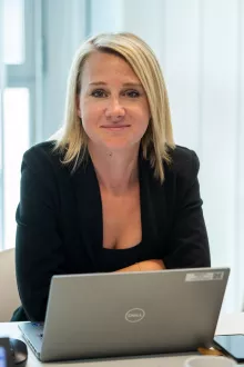 Julie Viallard (Agrandir l'image - fenêtre modale)